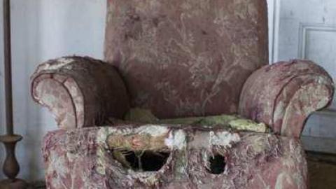 Visit to the Mansion - Mother-Marys-Messy-Mansion24.jpg