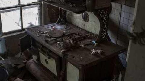 Visit to the Mansion - Mother-Marys-Messy-Mansion8.jpg