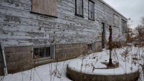 Jan 2012 - White-on-White5.jpg