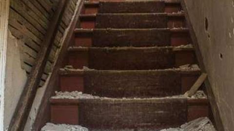 Beautiful Decay - guyitt_08.jpg