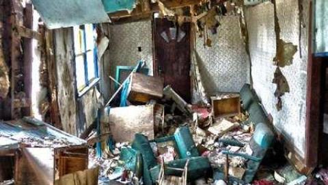 It still stands - 7.jpg