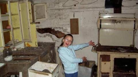 Unfathomable Umfraville - Umfraville-(ghost-town)19.jpg