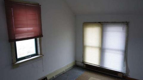 Adams Fancy Vent House photo 2