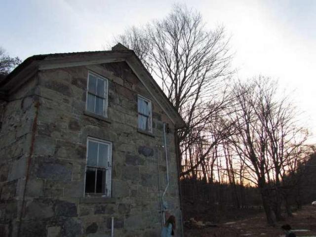 Stone Home on Arkell Road photo 4