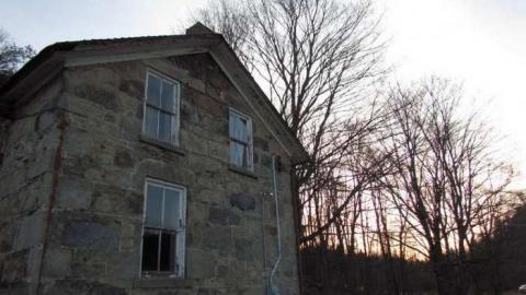 Stone Home on Arkell Road photo 4