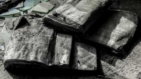 Help, Daddy Hurt Me  - 08 - IMG_8321-2-3.jpg