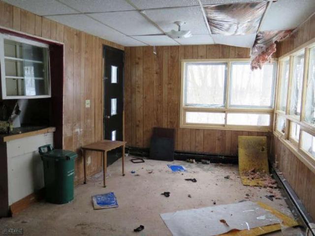 346 Bad Bones photo 3