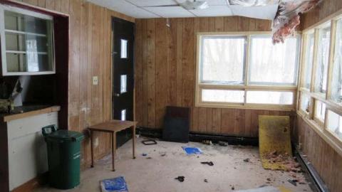 Bad Bad Bad Bad Bones... - BB16.jpg