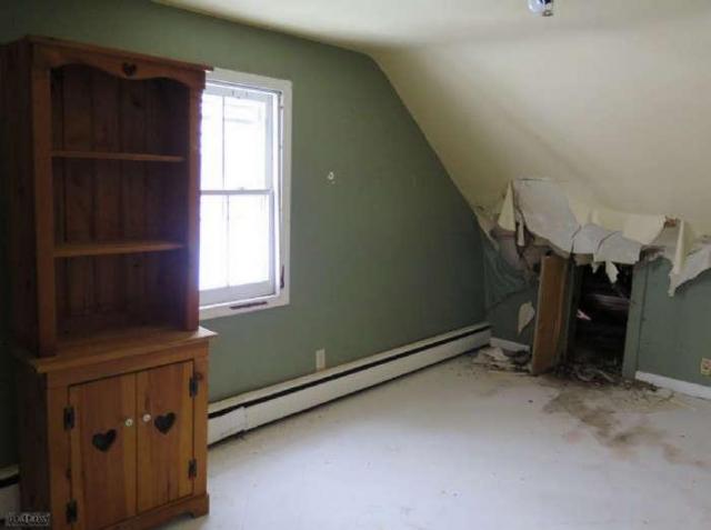 346 Bad Bones photo 4