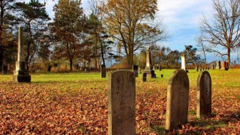 Take Me to the River - Riverside-Pioneer-Cemetery13.jpg