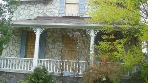 Gallery - Sutton-home-with-indoor-pool1.jpg