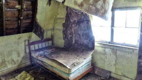 Anthens Beach Threesome - Anthes-Beach-Houses19.jpg