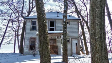 Anthens Beach Threesome - Anthes-Beach-Houses37.jpg