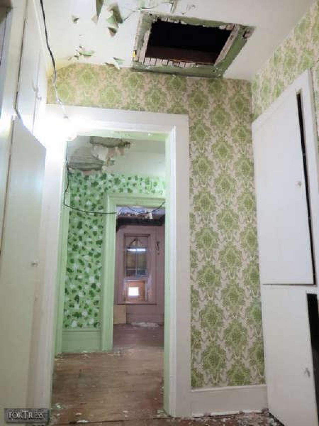 Love Thy Neighbor  - Wilson-Farm-House127.jpg