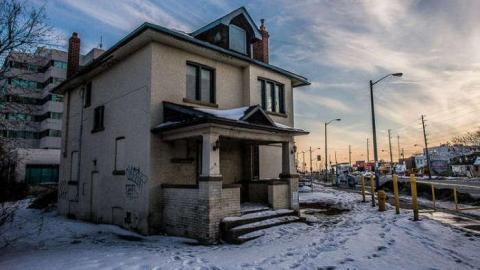 Eskimo Immigration photo 4