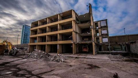 A Little Left - Seaway-Hotel39.jpg