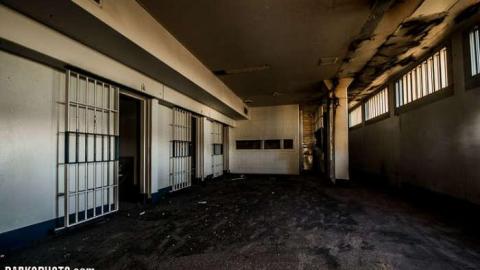 Framed!! - The-Newer-Don-Jail98.jpg