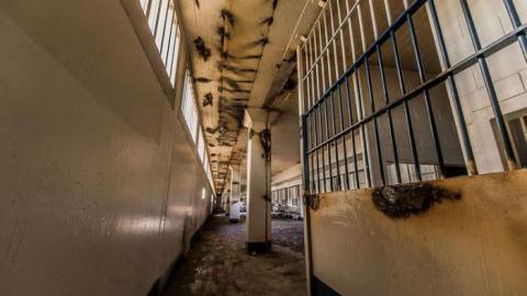 Framed!! - The-Newer-Don-Jail22.jpg