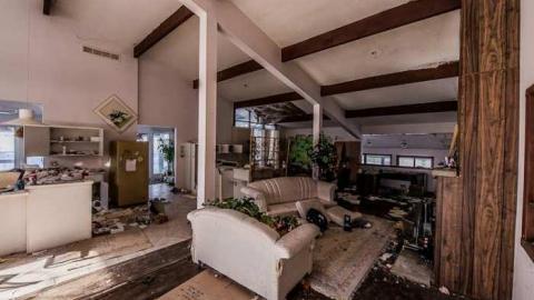 Sad - Abandoned-Cat-Lady-House5.jpg