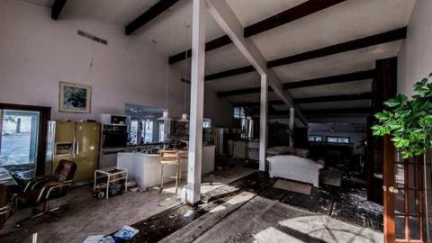 Sad - Abandoned-Cat-Lady-House8.jpg