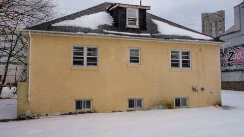 Zee Nada - 103.5-Radio-Station2.jpg