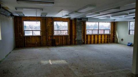 Zee Nada - 103.5-Radio-Station8.jpg