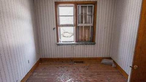 Volpe's Veggies - Squatter-House15.jpg