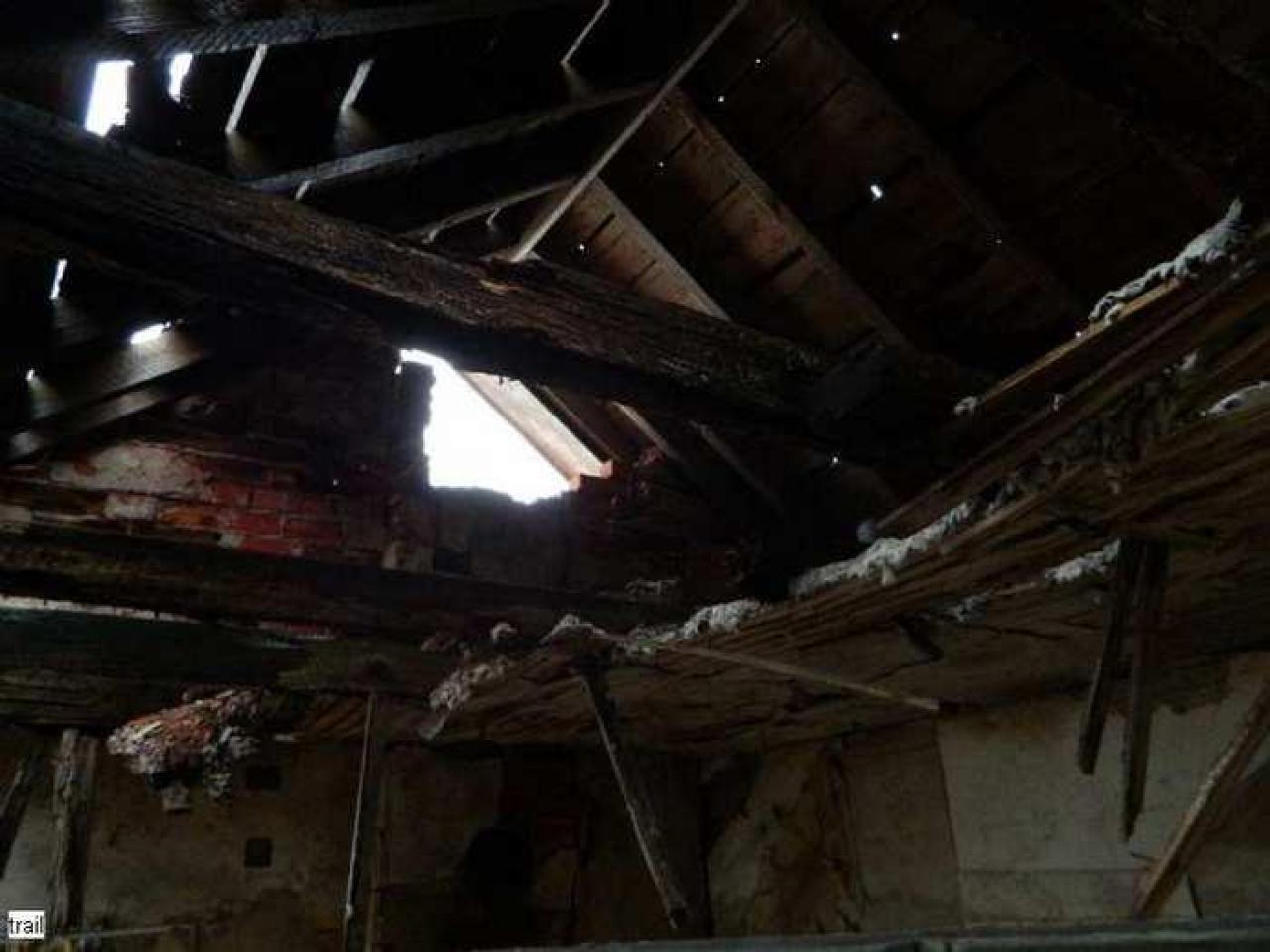 Upstairs April 2013 - Farmhouse-NE-of-Fergus67.jpg