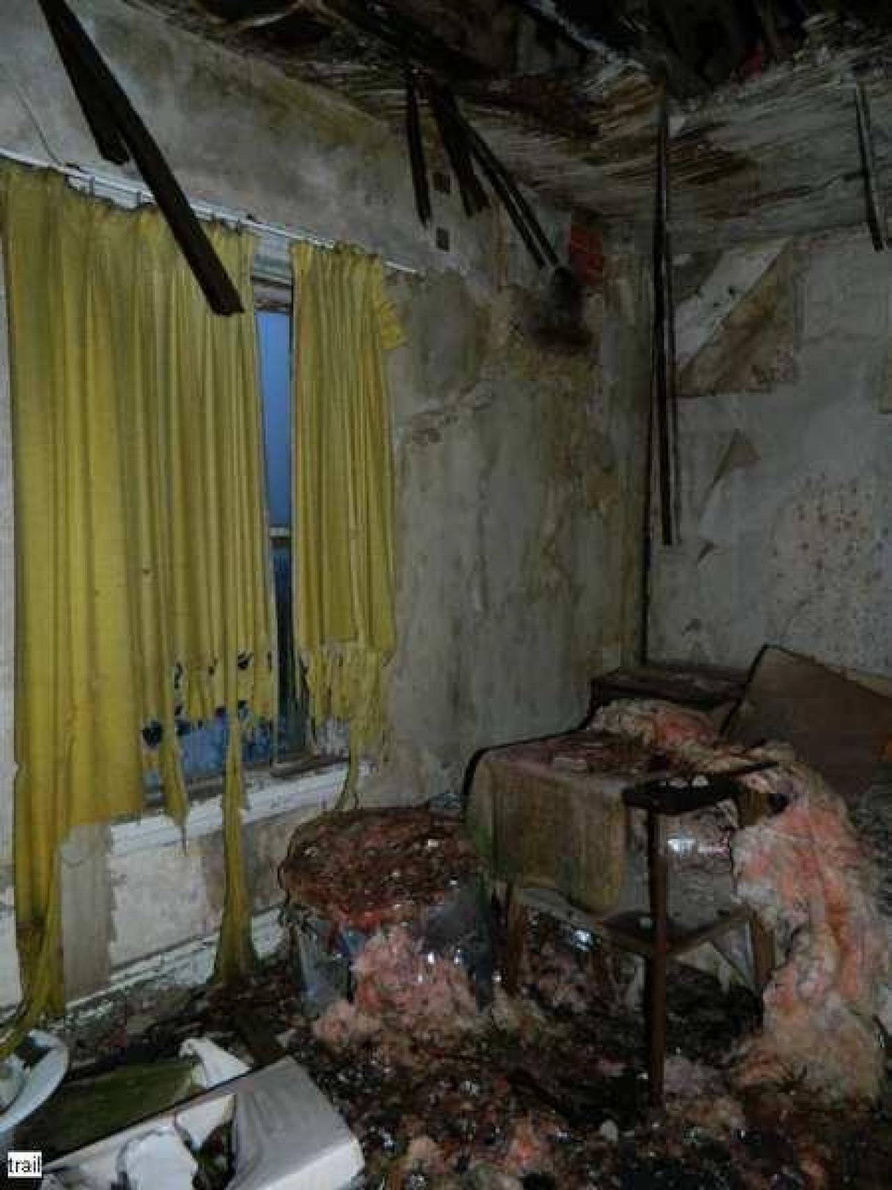 Upstairs April 2013 - Farmhouse-NE-of-Fergus71.jpg