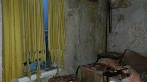 Upstairs April 2013 - Farmhouse-NE-of-Fergus71.jpg