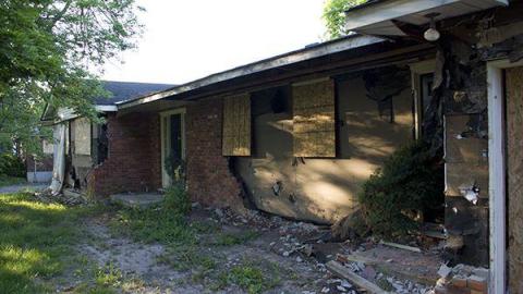 435 - TGTN-3-Roomy-Gazebo-House1.jpg