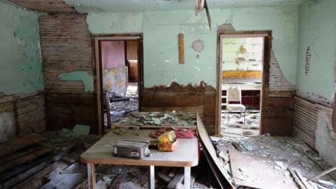 March 2014 - Skinned4.jpg