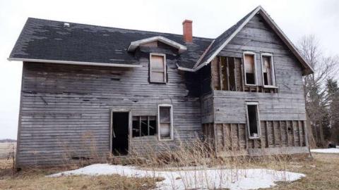 March 2014 - Skinned13.jpg