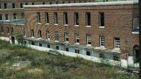 Brian Curtin's Images - Burwash-Correctional-Prison71.jpg