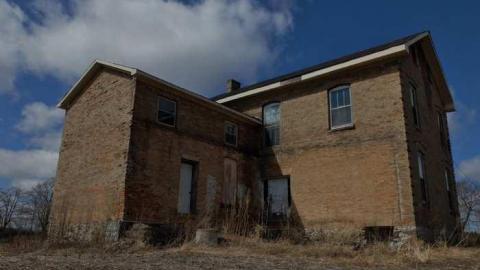 April2014 - Central-Elgin-Farmhouse60.jpg