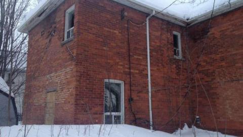 Middle of Town- Elmvale photo 3