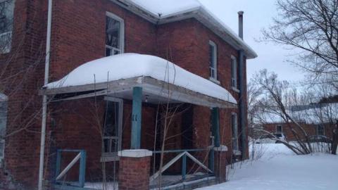 Middle of Town- Elmvale photo 4