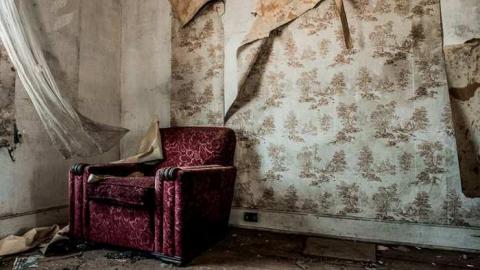 Quicky - 9017 Arthur House-1940.jpg