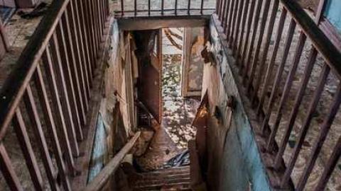 Quicky - 9017 Arthur House-1951.jpg