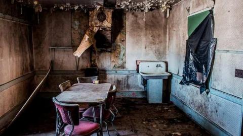 Quicky - 9017 Arthur House-1953.jpg