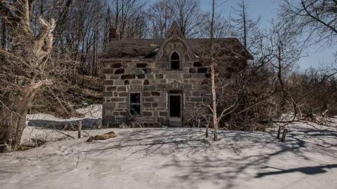 Barbie's Stone Crib - Beautiful-Stone-House95.jpg