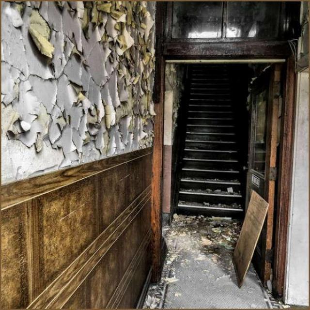 Niagara's Premier Deathtrap photo 4