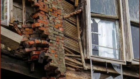 Niagara's Premier Deathtrap - Niagara Falls, Ontario