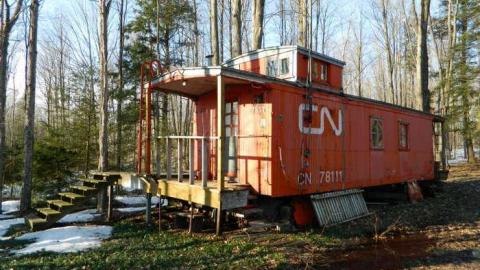 Caboose Cabin - Red-Caboose-Cabin4.jpg
