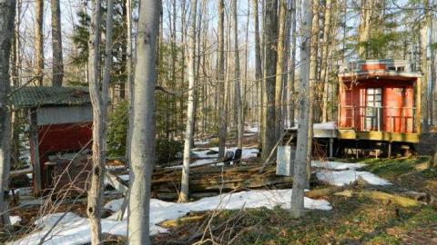 Caboose Cabin - Red-Caboose-Cabin5.jpg