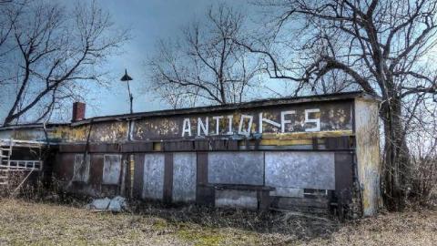 Antique-less - Antiqueless6.jpg