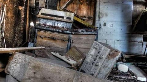 Antique-less - Antiqueless7.jpg