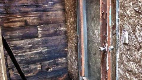 Antique-less photo 4