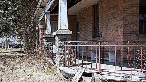 What's the Buzz - Front Porch.jpg