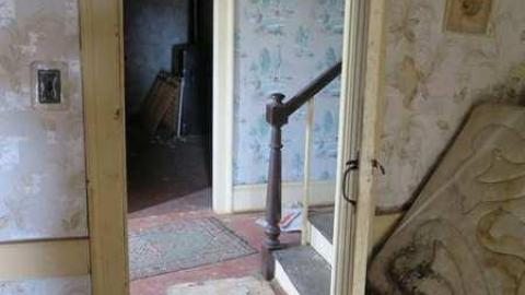 Looking Down - The-Smiths-Home24.jpg